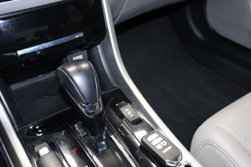 Used 2017 Honda Accord EX-L image 35