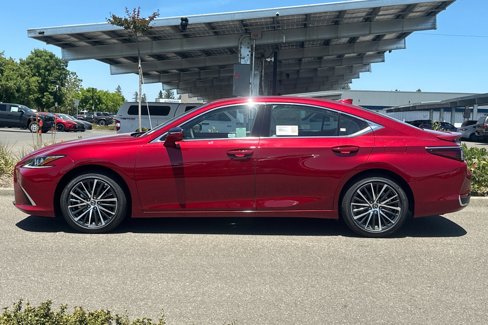 New 2025 Lexus ES 300h w/ Premium Package image 7