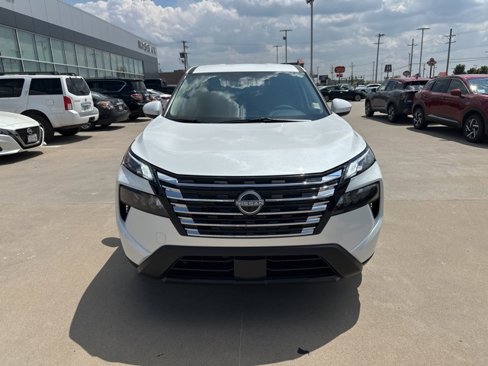 New 2026 Nissan Rogue SV image 2
