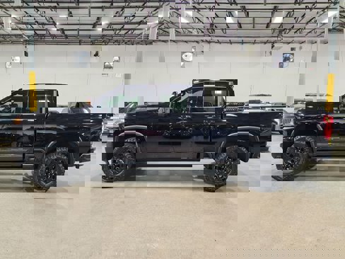 Used 2024 Chevrolet Silverado 2500 High Country w/ High Country Premium Package image 8