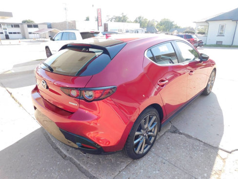 Used 2019 MAZDA MAZDA3 Hatchback w/ Preferred Package image 5