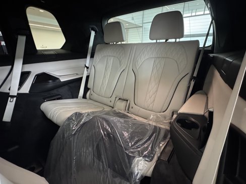 New 2026 BMW ALPINA XB7 image 25