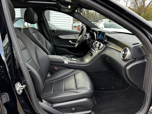 Used 2019 Mercedes-Benz C 300 Sedan image 21