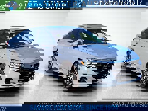 Used 2022 Honda Accord Touring image 1