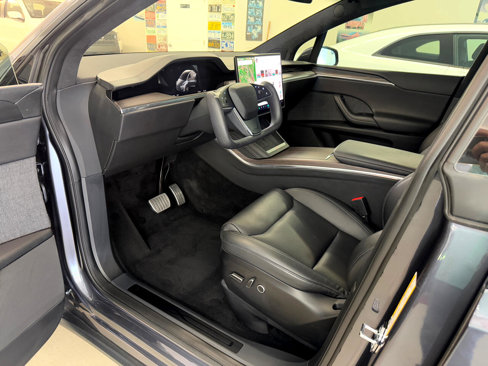 Used 2022 Tesla Model X image 6