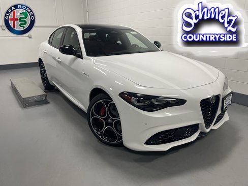 New 2025 Alfa Romeo Giulia AWD w/ Veloce Package AWD image 1