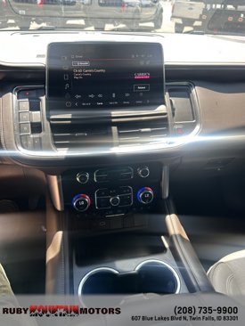 Used 2022 GMC Yukon SLT w/ SLT Premium Package image 9