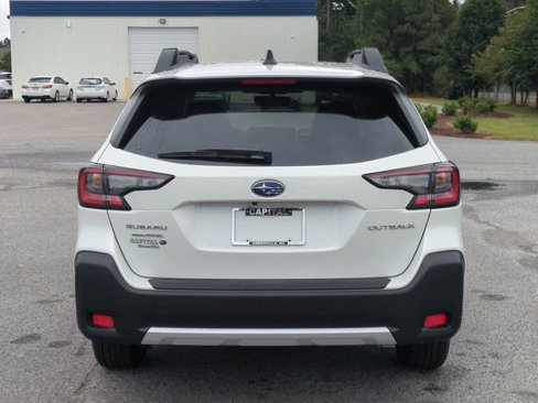 New 2025 Subaru Outback Limited image 4
