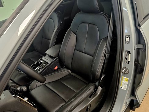 New 2026 Volvo XC40 B5 Plus w/ Protection Package Premier image 39