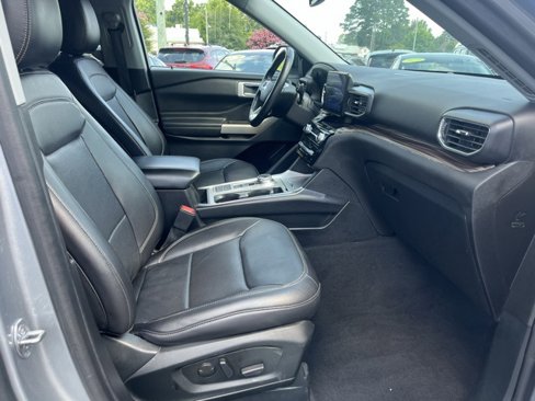 Used 2023 Ford Explorer Limited image 12