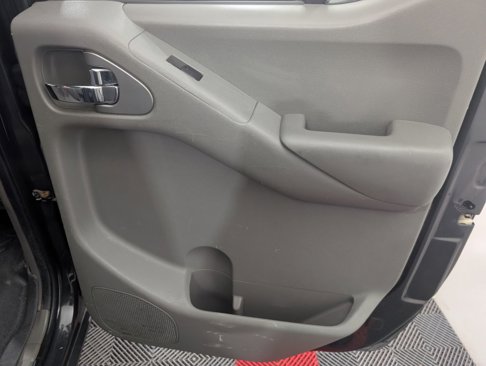 Used 2014 Nissan Frontier SV w/ SV Value Truck Package image 25