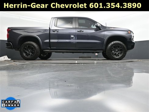 Used 2023 Chevrolet Silverado 1500 ZR2 w/ Technology Package image 45