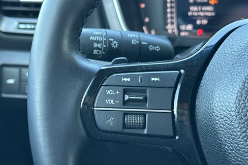 Used 2025 Honda Pilot Elite image 32
