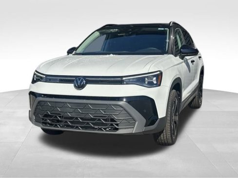 New 2025 Volkswagen Taos SE image 4