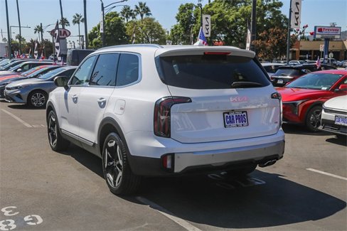 Certified 2024 Kia Telluride EX w/ EX Captain's Chair Package image 8