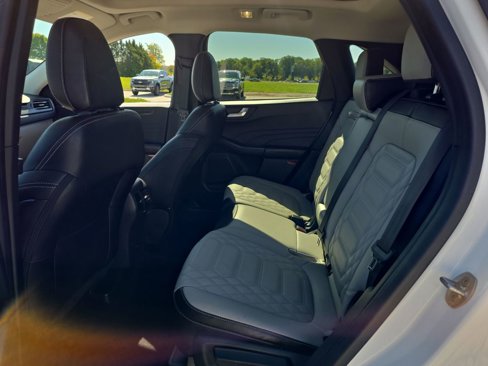 Used 2024 Ford Escape Platinum w/ Premium Technology Package image 38