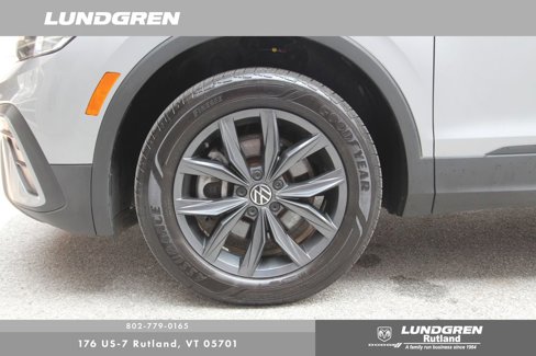 Used 2023 Volkswagen Tiguan SE image 37