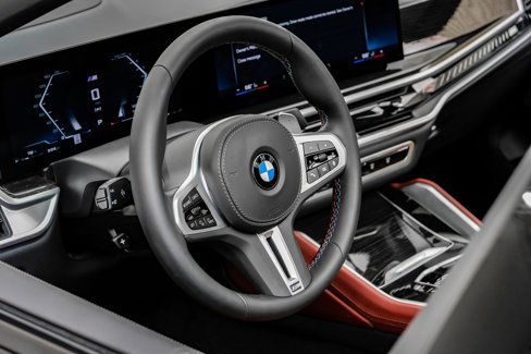Used 2025 BMW X6 M60i w/ Executive Package image 20
