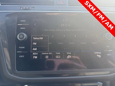 Used 2019 Volkswagen Tiguan SE image 18
