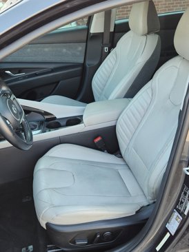 Used 2021 Hyundai Elantra Limited w/ Cargo Package image 14