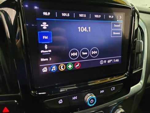 Used 2022 Chevrolet Traverse LT image 36