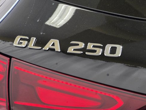 New 2026 Mercedes-Benz GLA 250 4MATIC image 21