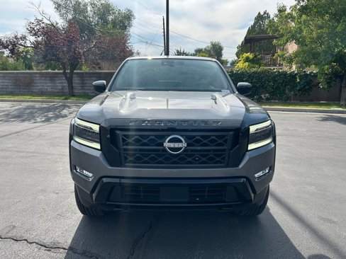 Used 2023 Nissan Frontier SV w/ Midnight Edition Package image 8