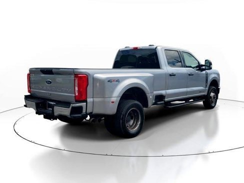 Used 2024 Ford F350 XLT image 4