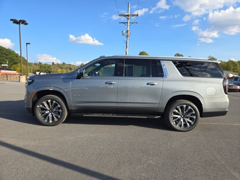 New 2026 Chevrolet Suburban High Country w/ Sun And Tow Package image 7