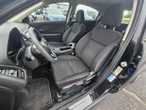 Used 2018 Honda HR-V LX image 11
