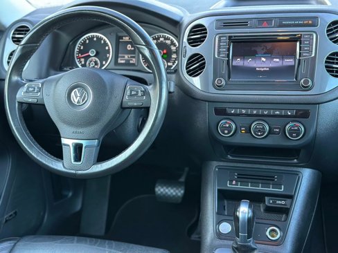 Used 2016 Volkswagen Tiguan SEL image 21