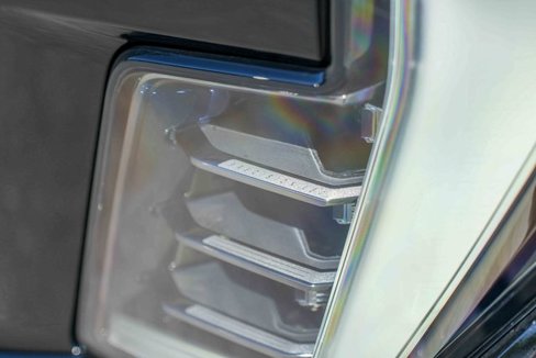 Used 2025 GMC Yukon Elevation image 12