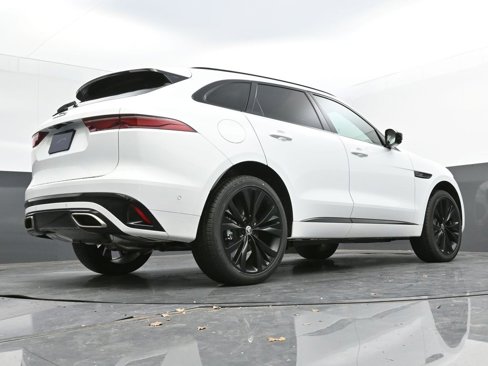 New 2025 Jaguar F-PACE R-Dynamic S image 32