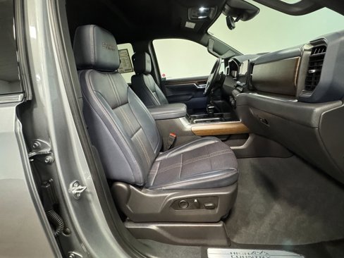 Used 2024 Chevrolet Silverado 1500 High Country image 13