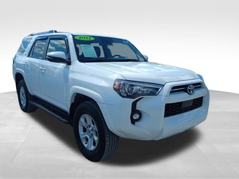 Used 2021 Toyota 4Runner SR5 Premium image 3
