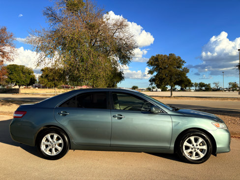 Used 2011 Toyota Camry LE image 41