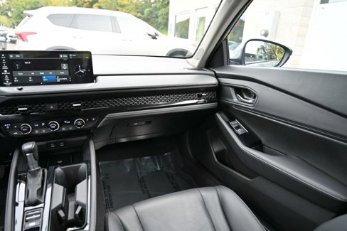Used 2024 Honda Accord Touring image 13