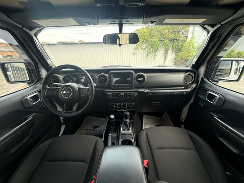 Used 2020 Jeep Wrangler Unlimited Sport image 12