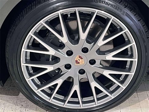 New 2025 Porsche Panamera 4 image 13