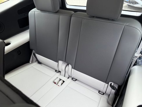 New 2026 Hyundai Ioniq 9 SEL image 8