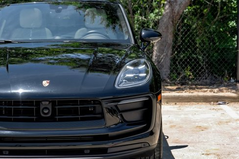 Used 2024 Porsche Macan w/ Premium Plus Package image 58