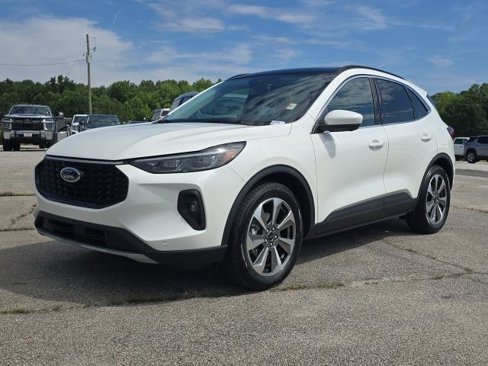 Used 2025 Ford Escape Platinum w/ Premium Technology Package image 1