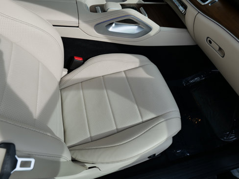 Used 2022 Mercedes-Benz GLS 450 4MATIC image 40