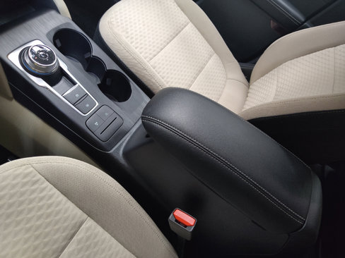 Used 2022 Ford Escape SE w/ SE Sport Appearance Package image 26