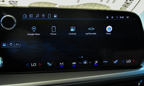 Used 2025 Chevrolet Traverse LT image 23
