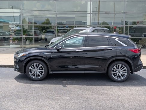 New 2025 INFINITI QX50 Pure image 2