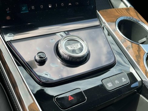 New 2025 Cadillac Escalade Sport Platinum w/ LPO, ONYX Package image 33