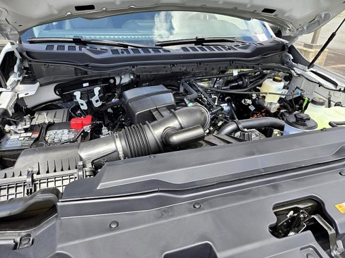 New 2025 Ford F250 XLT w/ FX4 Off-Road Package image 18