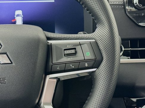 New 2024 Mitsubishi Outlander SEL image 14