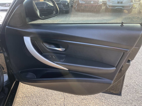 Used 2018 BMW 320i xDrive Sedan image 13